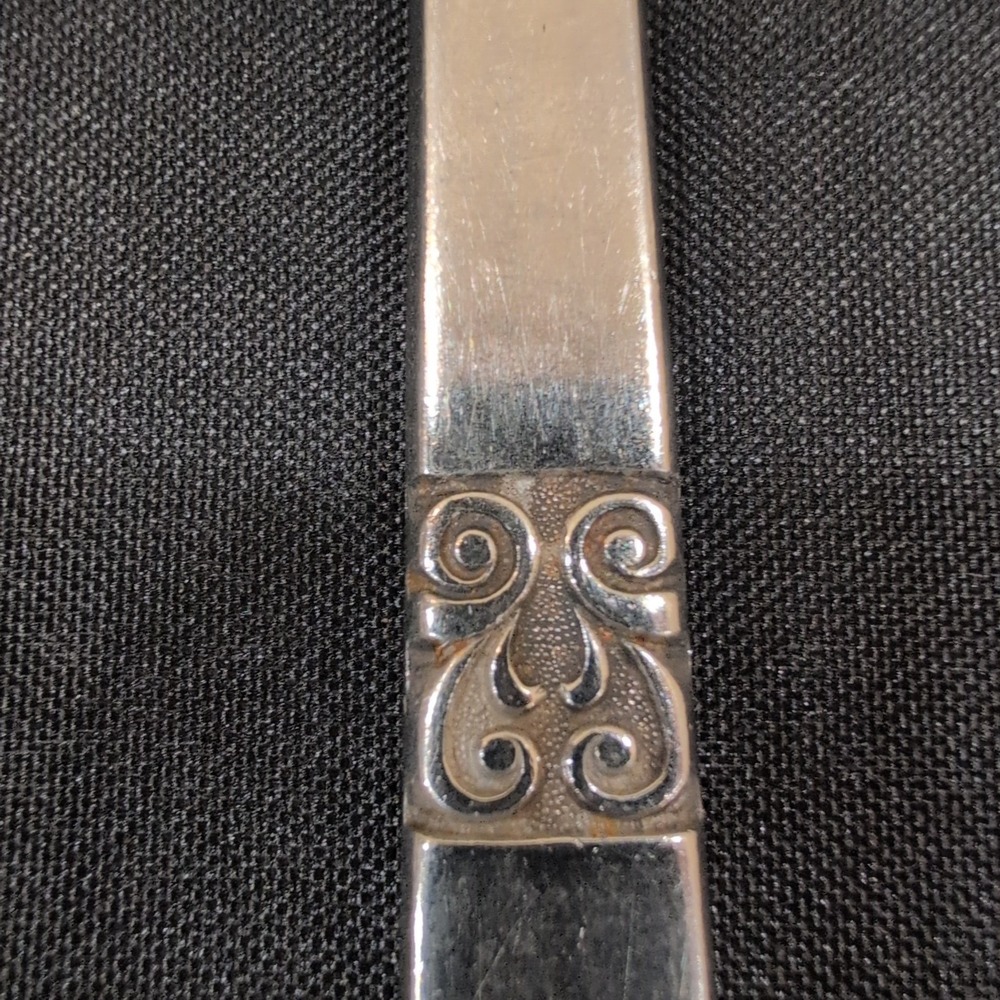Insilco Mark II Stainless Steel Flatware 4 Piece Set 1 Knife 3 Teaspoons Scroll - Picture 2 of 3